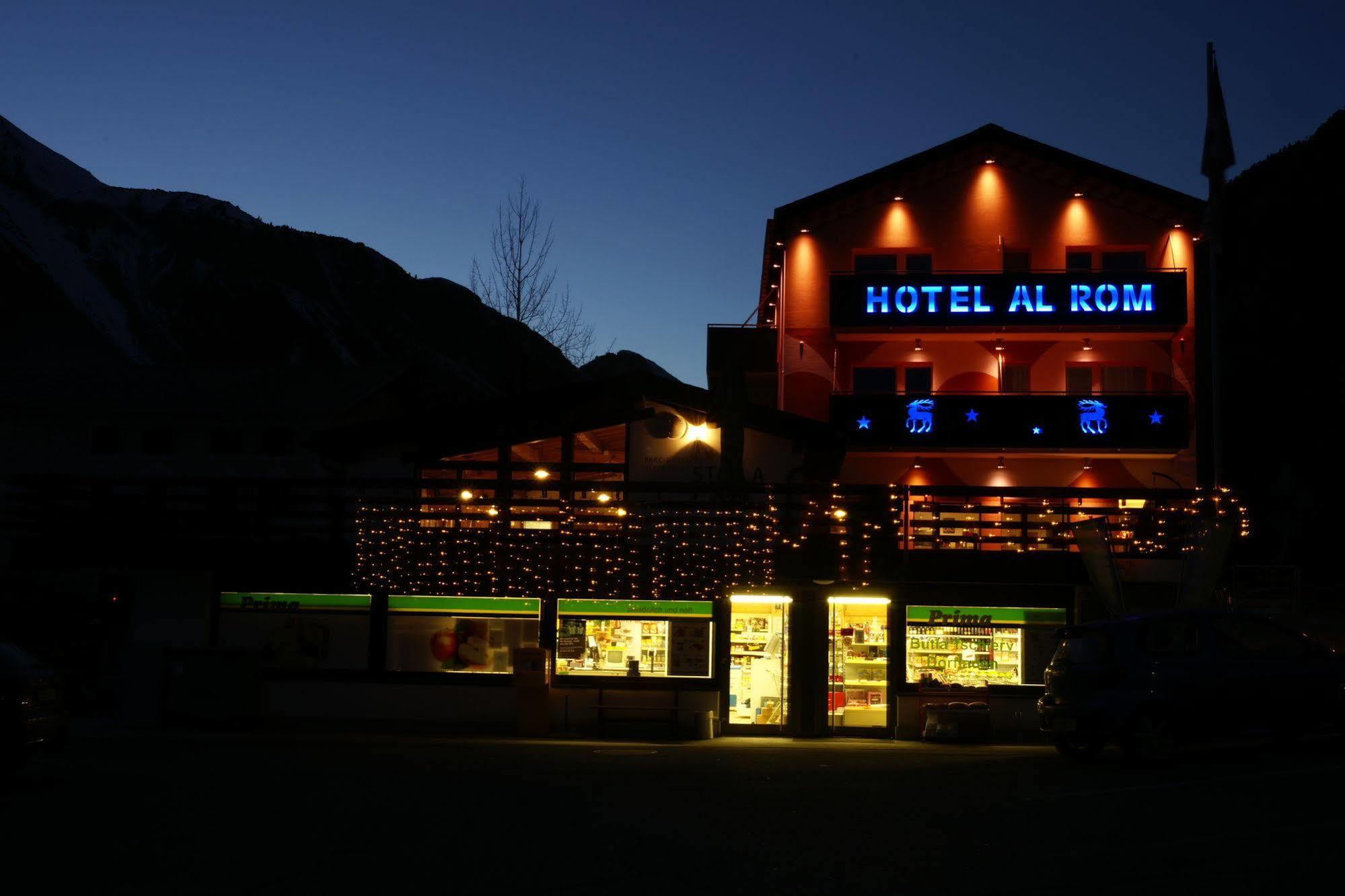 Hotel Al Rom Tschierv Exterior photo